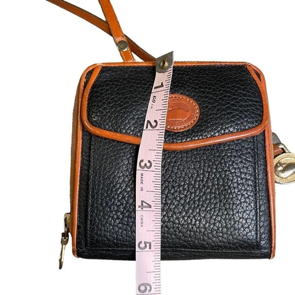 Vintage Dooney & Bourke *Black* Mini Square Zip-Along Crossbody Wallet 18173B - Picture 9 of 14